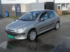 Peugeot 206 - Gentry Premium 1.4 aut 5 drs