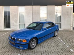 BMW 3-serie Coupé - 318iS M3 E36 individual santorini blauw High Exe UNIEK