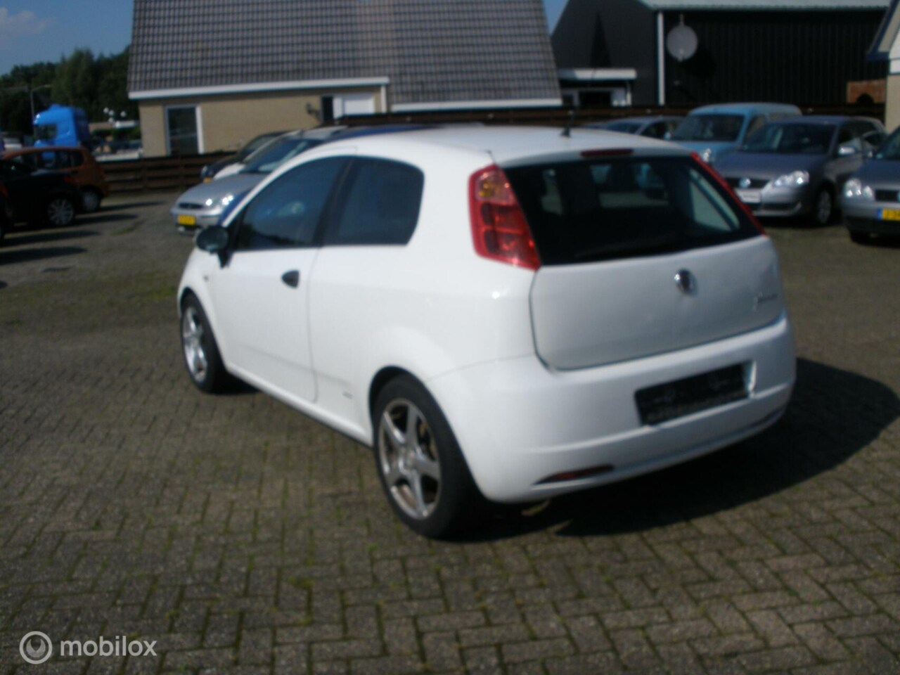 Fiat Grande Punto - 1.2 Dynamic nwe apk