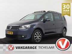 Volkswagen Touran - 1.2 TSI Comfortline 7p. | Panoramadak | Trekhaak | Navigatie