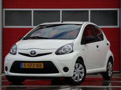 Toyota Aygo - 1.0 VVT-i Now/ lage km/ zeer mooi