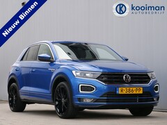 Volkswagen T-Roc - 1.5 TSI 150pk Sport Business R AUTOMAAT Navigatie / Camera / 18 inch / Keyless entry