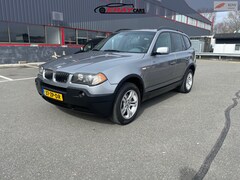 BMW X3 - 3.0i Executive / Youngtimer / Leder / Panoramadak / Xenon /