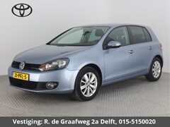 Volkswagen Golf - 1.2 TSI Tour II BlueMotion | Navigatie | Airco |