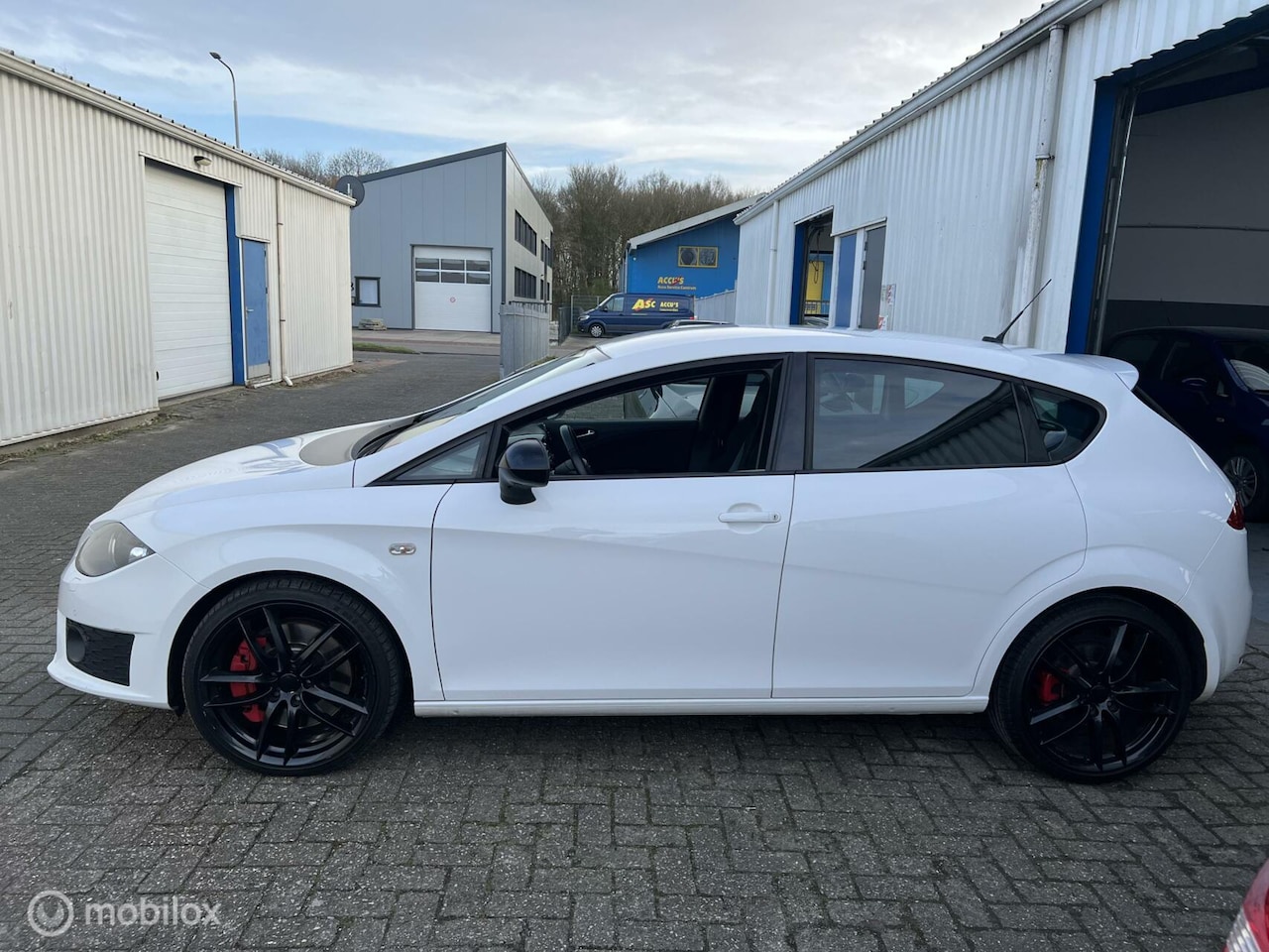 Seat Leon - 2.0 TFSI Cupra R |Facelift|Nw DB-Riem|Kuipstoelen - AutoWereld.nl