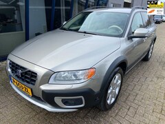 Volvo XC70 - 3.2 Momentum AWD / LEER / XENON / PDC / TREKHAAK