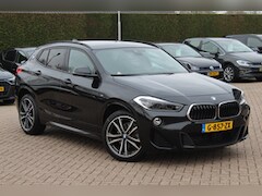 BMW X2 - sDrive18i Exe. M Sport / Head-up / Alcantara / Navigatie / Parkeerhulp achter / Sportstoel