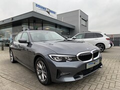 BMW 3-serie - 320i Sport - Line , actieve cruise, Live cockpit / Navi Aut Profesional navi, HiFi geluids
