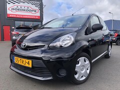 Toyota Aygo - 1.0 12v VVT-i Comfort 5DRS. 2012 96dkm. + NAP voor 5650.- euro