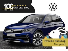 Volkswagen Tiguan - 1.5 TSI R-Line Business+ 150pk DSG | LED Matrix | Panorama dak | Wegklapbare trekhaak | 20