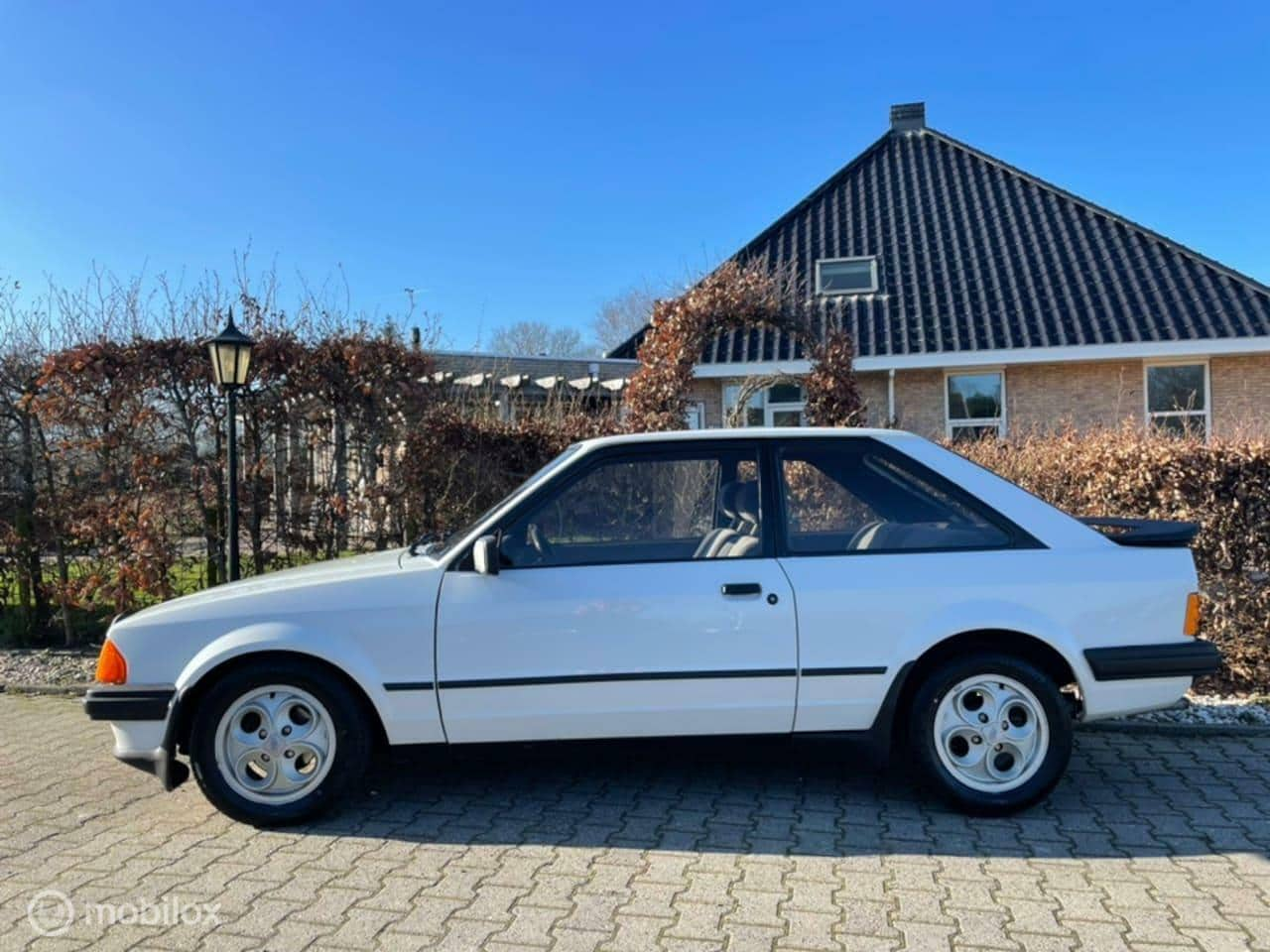 Ford Escort - 1.6 XR3 2e Eigenaar 98000KM Top staat nooit gerestaureerd helemaal origineelorigineel Nede - AutoWereld.nl