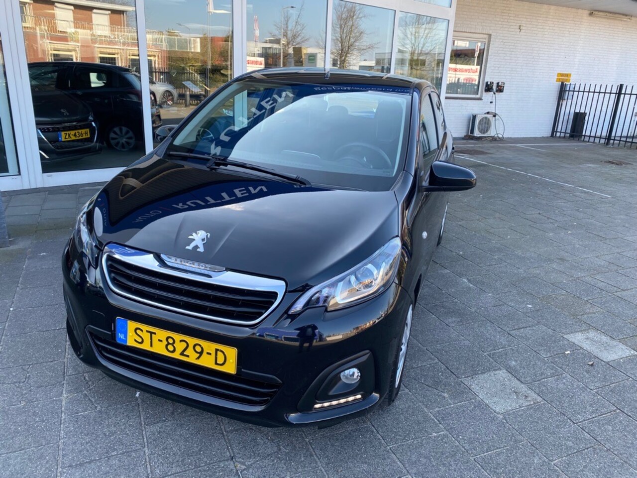 Peugeot 108 - 1.0 12V E-VTI 68PK 5DR Active - AutoWereld.nl