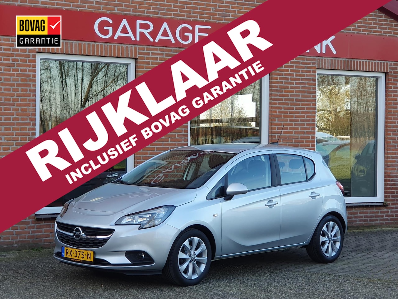 Opel Corsa - 1.4 Favourite 90PK 5drs airco, cruise, navi, pdc, lmv, bluetooth, carplay RIJKLAAR - AutoWereld.nl