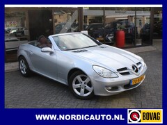 Mercedes-Benz SLK-klasse - KLASSE 200 K AUTOMAAT / LEDER / STOELVERWARMING / SLECHTS 55DKM tweede pinksterdag geopend