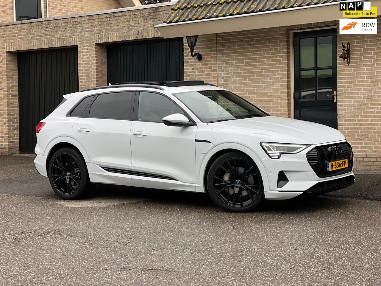 Audi e-tron - 55 quattro advanced S-Line Plus 95 kWh - AutoWereld.nl