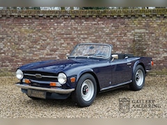 Triumph TR6 - PI Top restored condition - Bare metall respary - Completely overhauled, Petrol Injection