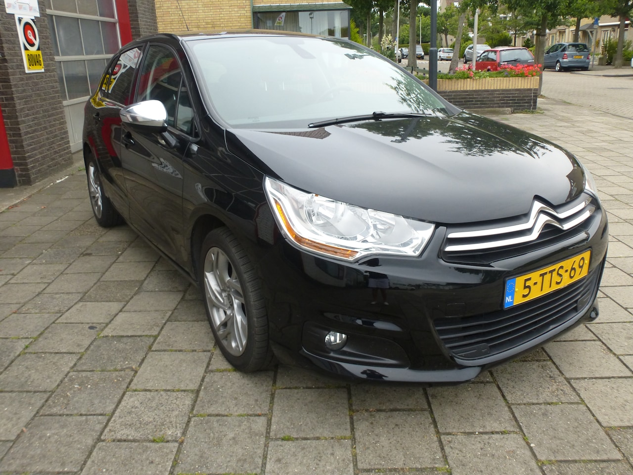 Citroën C4 - 1.2 e-THP Exclusive - AutoWereld.nl