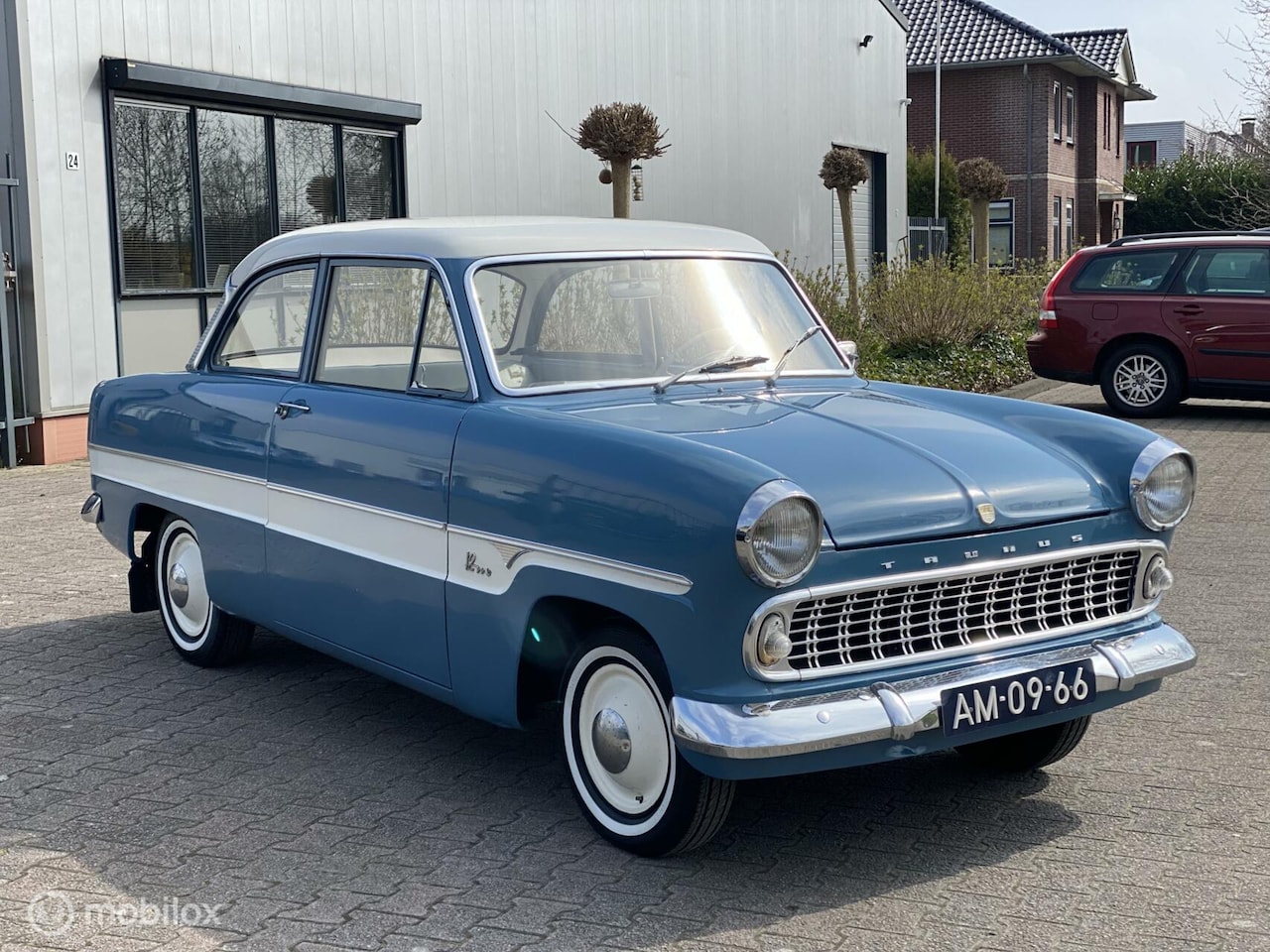 ford-taunus-12m-super-1-5l-g13al-streifentaunus.jpg
