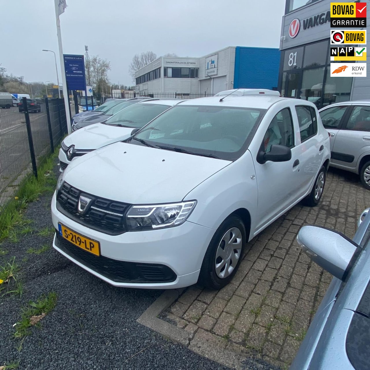 Dacia Sandero - 1.0 SCe Laureate JAAR GARANTIE - AutoWereld.nl