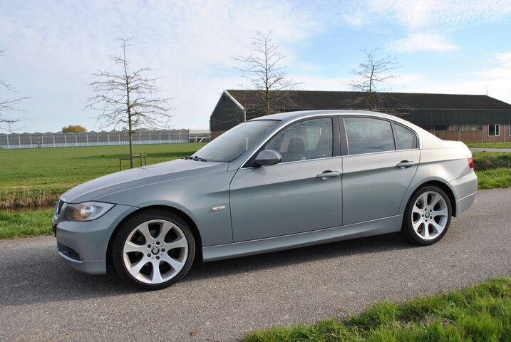 BMW 3-serie 325i High Executive E90 Sedan 6-cilinder 18inch Stof/Leer Voll. Historie - te koop op AutoWereld.nl