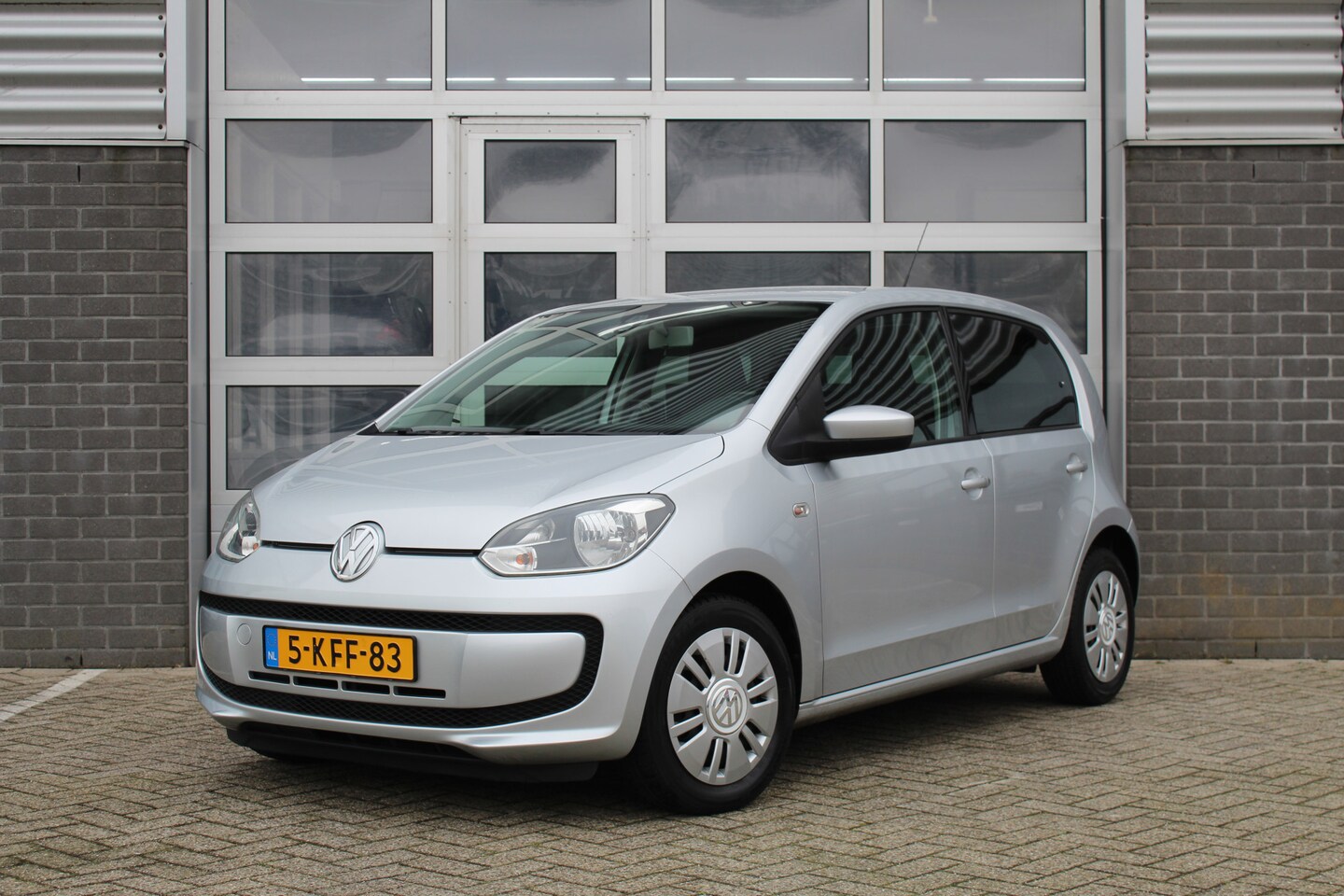 Volkswagen Up! - 1.0 Move up! BlueMotion / Navigatie / Airco / N.A.P. - AutoWereld.nl