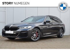 BMW 5-serie Touring - 530e xDrive High Executive M Sport Automaat / M 50 Jahre uitvoering / Panoramadak / Laserl
