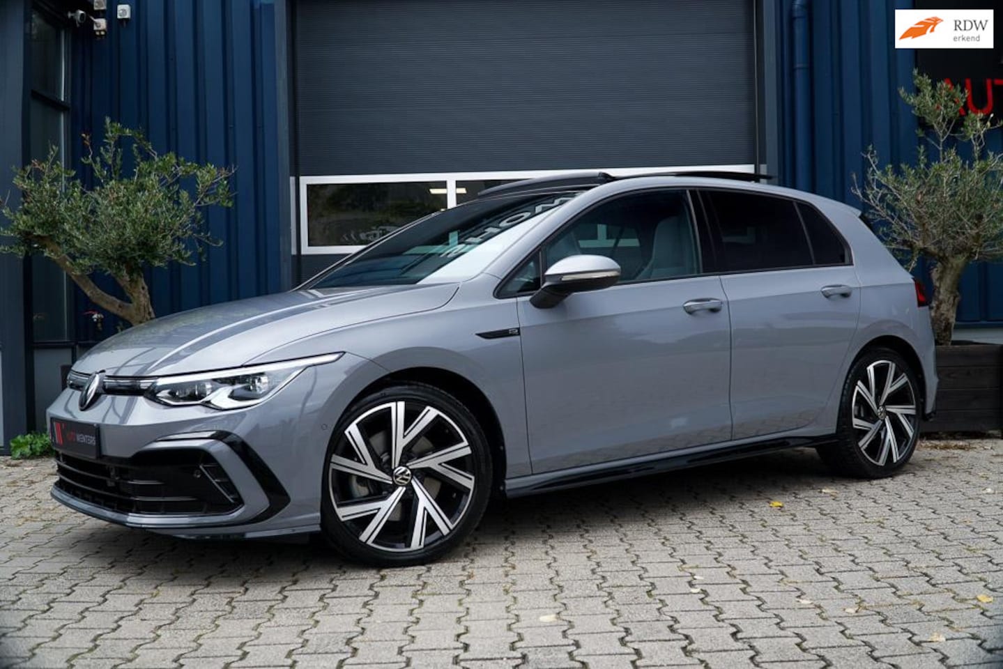 Volkswagen Golf - 1.5 eTSI R-Line 150PK DSG - AutoWereld.nl