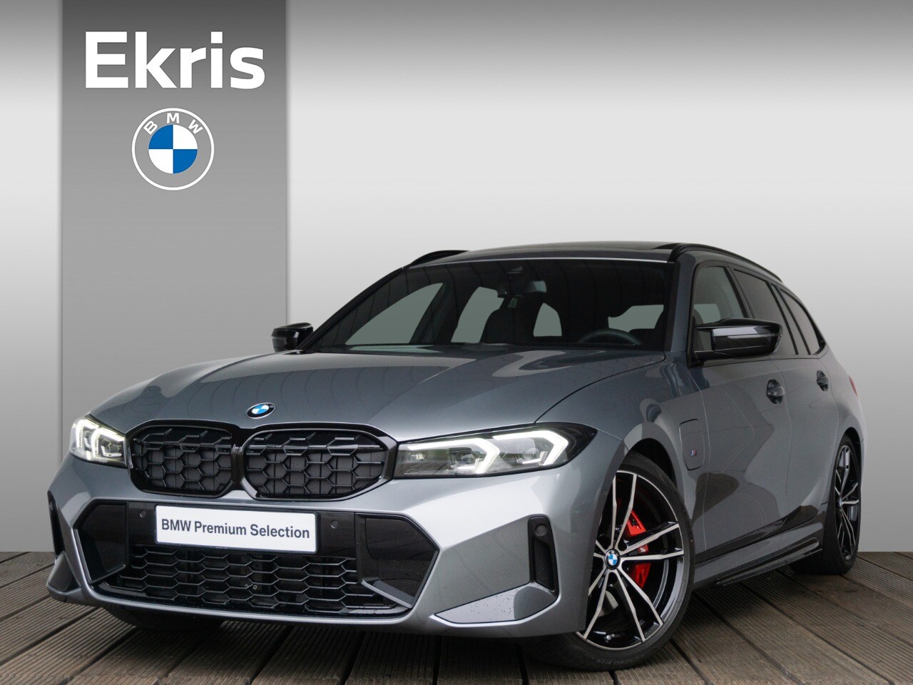 BMW 3-serie Touring - 330e / M Sportpakket Pro / High Executive / Harman Kardon Surround Sound Systeem / Trekhaa - AutoWereld.nl