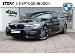 BMW 5-serie Touring - 530i High Executive M Sport Automaat / Active Steering / Adaptieve LED / Soft Close / Stoe