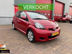 Toyota Aygo - 1.0 12v VVT-i Aspiration Red