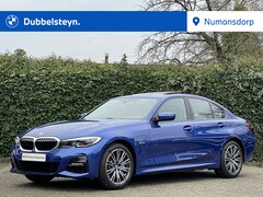 BMW 3-serie - Sedan 330e | M-Sport | Leder | Elek. stoelverst. | s/k dak | HiFi | Laser | Adapt. onderst