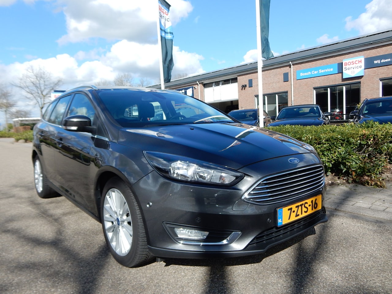 Ford Focus Wagon - 10 EcoBoost 125pk First Edition - AutoWereld.nl