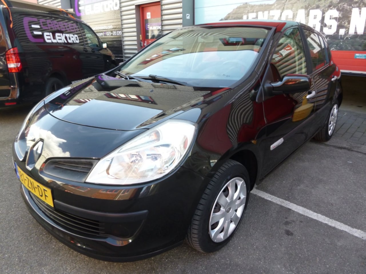 Renault Clio - 1.2-16V Rip Curl 1.2-16V Rip Curl,AIRCO,APK24,etc. - AutoWereld.nl