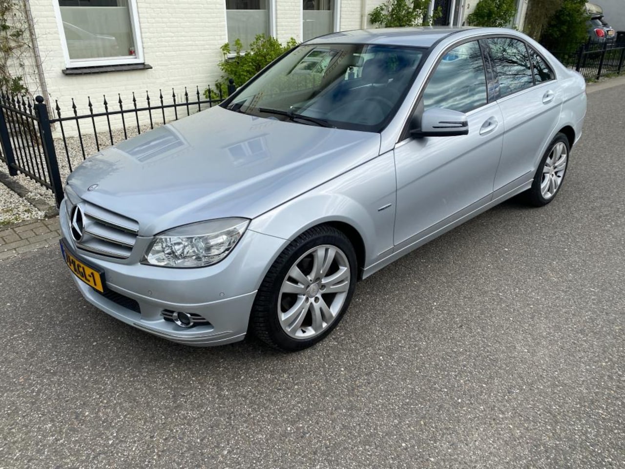 Mercedes-Benz C-klasse - 180 K BlueEFFICIENCY Business Edition Avantgarde H6 Navigatie,PTS,NAP,ENZ - AutoWereld.nl