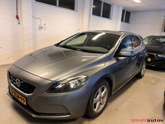 Volvo V40 - R-DESIGN 2.0D D4 190PS 5-DOORS LEDER NAVI FULL