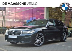 BMW 5-serie Touring - 530i High Executive M Sport Automaat / Panoramadak / Adaptief onderstel / Verwarmd stuurwi