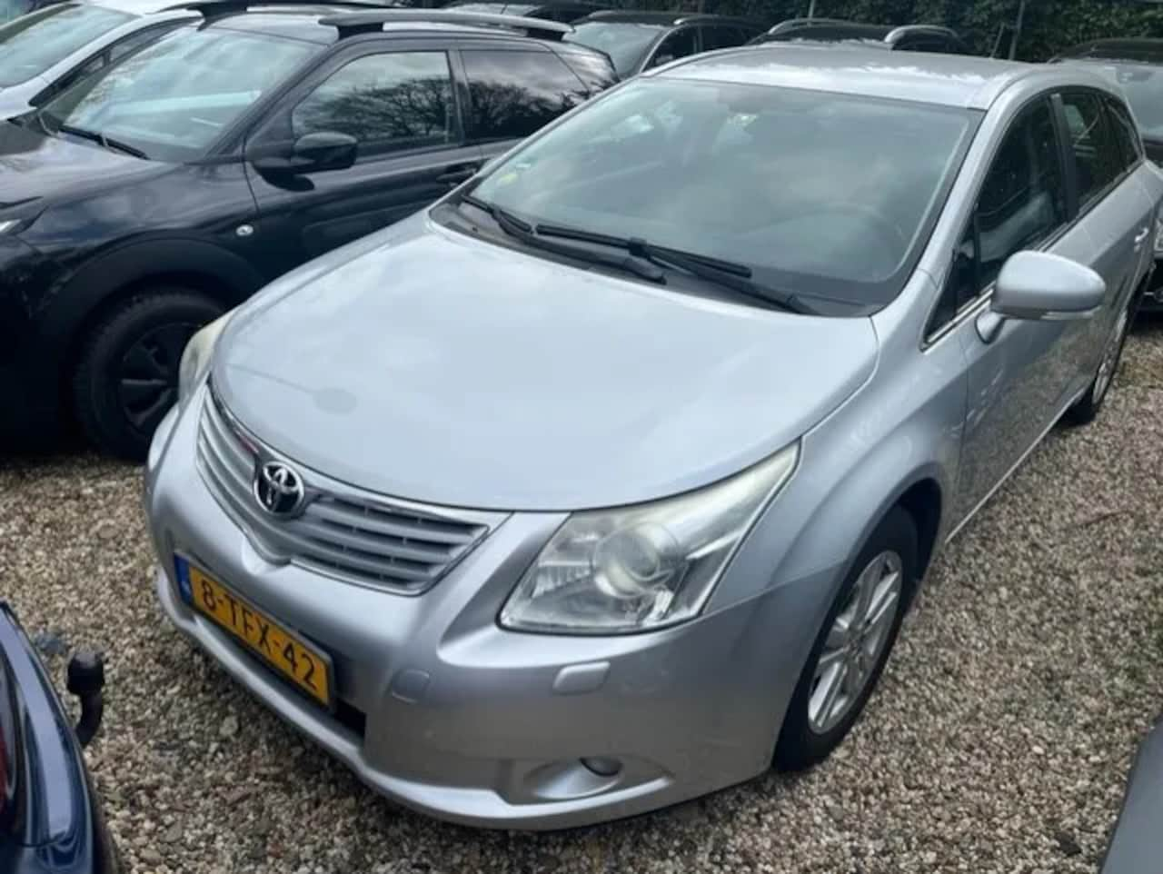 Toyota Avensis Wagon - 2.0 D-4D-F Executive Business - AutoWereld.nl