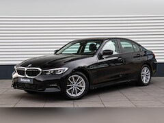 BMW 3-serie - 330e Sedan | Driving Assistant Professional | Achteruitrijcamera | Head-up