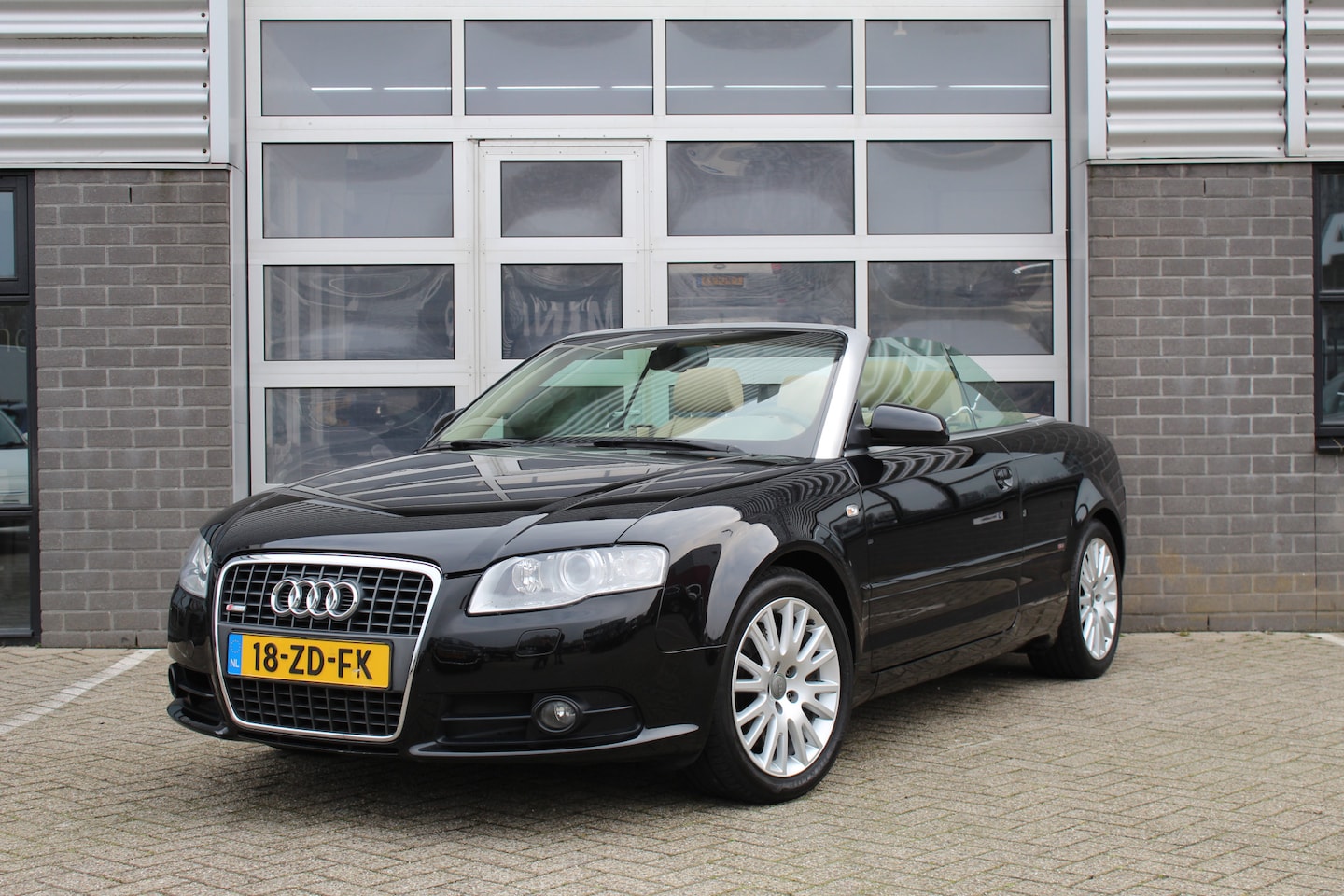 Audi A4 Cabriolet - 2.0 TFSI Pro Line Exclusive / S-Line / Youngtimer / N.A.P. - AutoWereld.nl