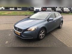 Volvo V40 - Momentum 1.6 D2