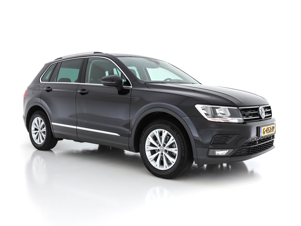 Volkswagen Tiguan - 1.5 TSI Comfortline Business *NAVI-FULLMAP | DAB | ECC | PDC | CRUISE | PARKPILOT | LANE-A - AutoWereld.nl