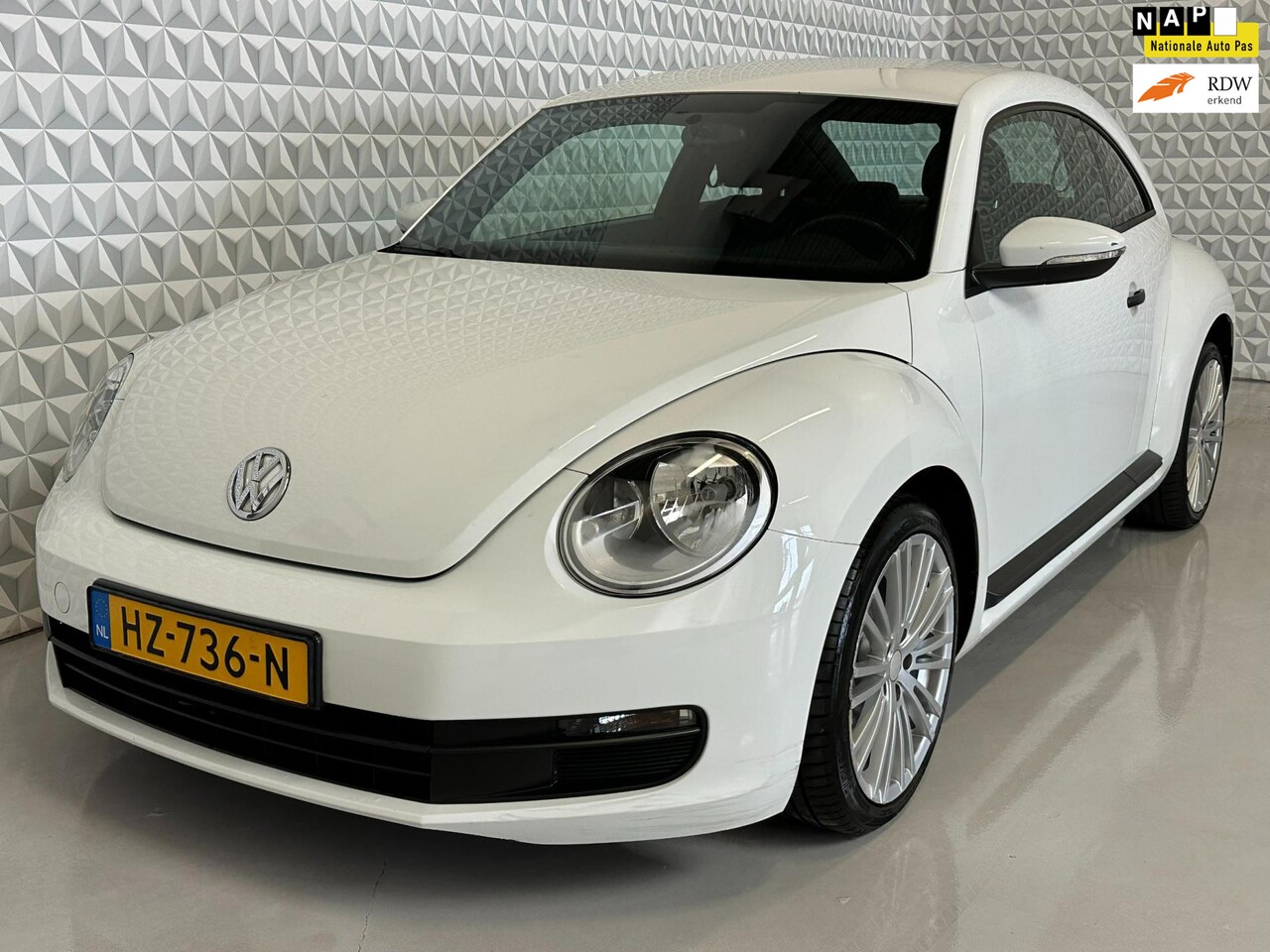 Volkswagen Beetle - 1.2 TSI Design BlueMotion Navigatiesysteem - AutoWereld.nl