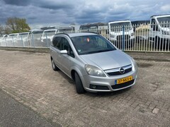 Opel Zafira - 1.6 Essentia