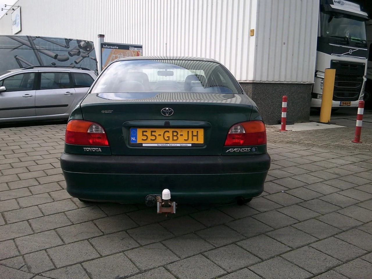 Toyota Avensis - TOYOTA AVENSIS; 1.6 SEDAN MET AIRCO - AutoWereld.nl