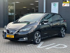 Nissan LEAF - 2.ZERO EDITION 40 kWh/1e Eigenaar/Navigatie/Camera/Cruise