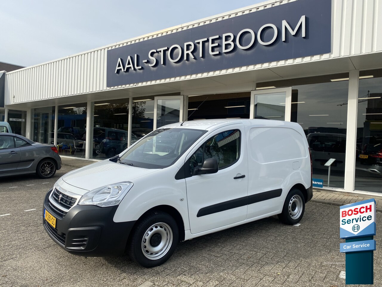 Peugeot Partner - 122 1.6 BlueHDi 100 Automaat L1 Première S&S | Airco | Cruise | Bluetooth | PDC | Achterkl - AutoWereld.nl