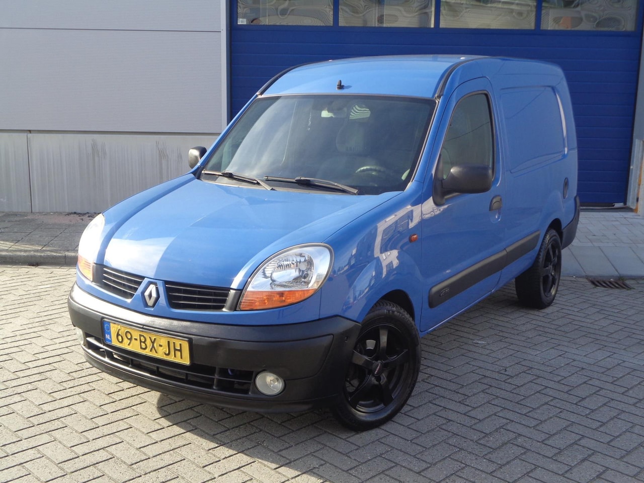 renault kangoo express diesel manual blue red used – Search for your used  car on the parking