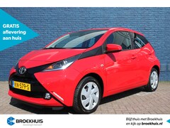 Toyota Aygo - 5drs 1.0 VVT-i x-play | Airconditioning | Camera | Mistlampen | 1e Eigenaar | 52.500km |