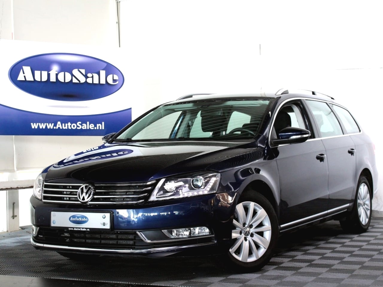 Volkswagen Passat Variant - 1.4 TSI DSG Highline XENON LED BLUETH PDC ECC '14 - AutoWereld.nl