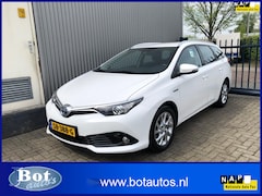 Toyota Auris - 1.8 Hybrid Dynamic / NAVIGATIE / DEALER ONDERHOUDEN / CRUISE CONTROL / CLIMATE CONTROL